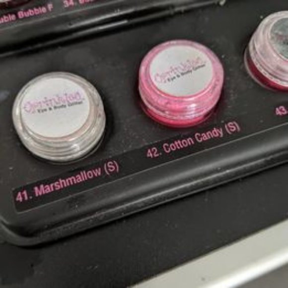 Eye Kandi Makeup Sample Kit - Perfect for the Sparkling Beauty Queen - Picture 1 of 3